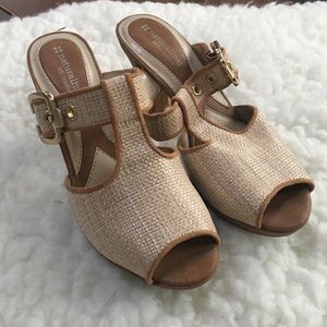 Woven mule sandals